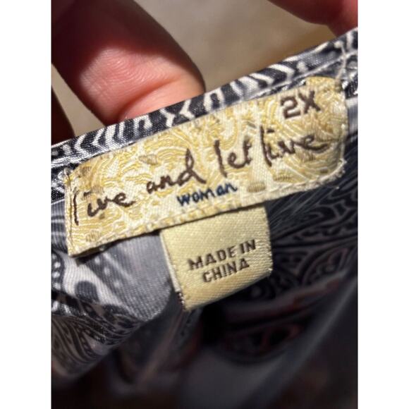 Live & Let Live V neck flutter Sleeve Top Women's Sz 2xl studs rock boho artsy - Picture 7 of 8